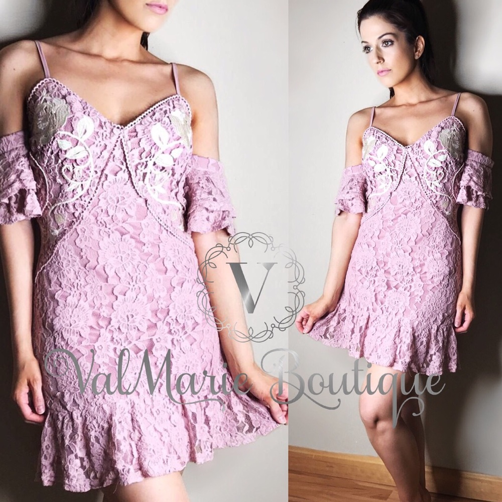 lace wedding guest dress - Picture 8 of 8